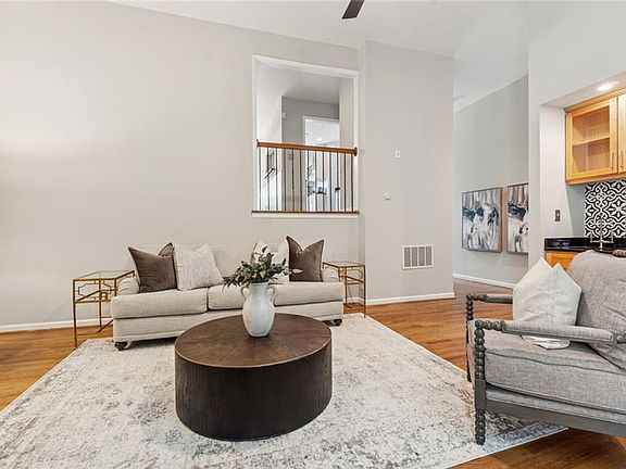 3rd image of 4010 Roswell Rd NE #A2