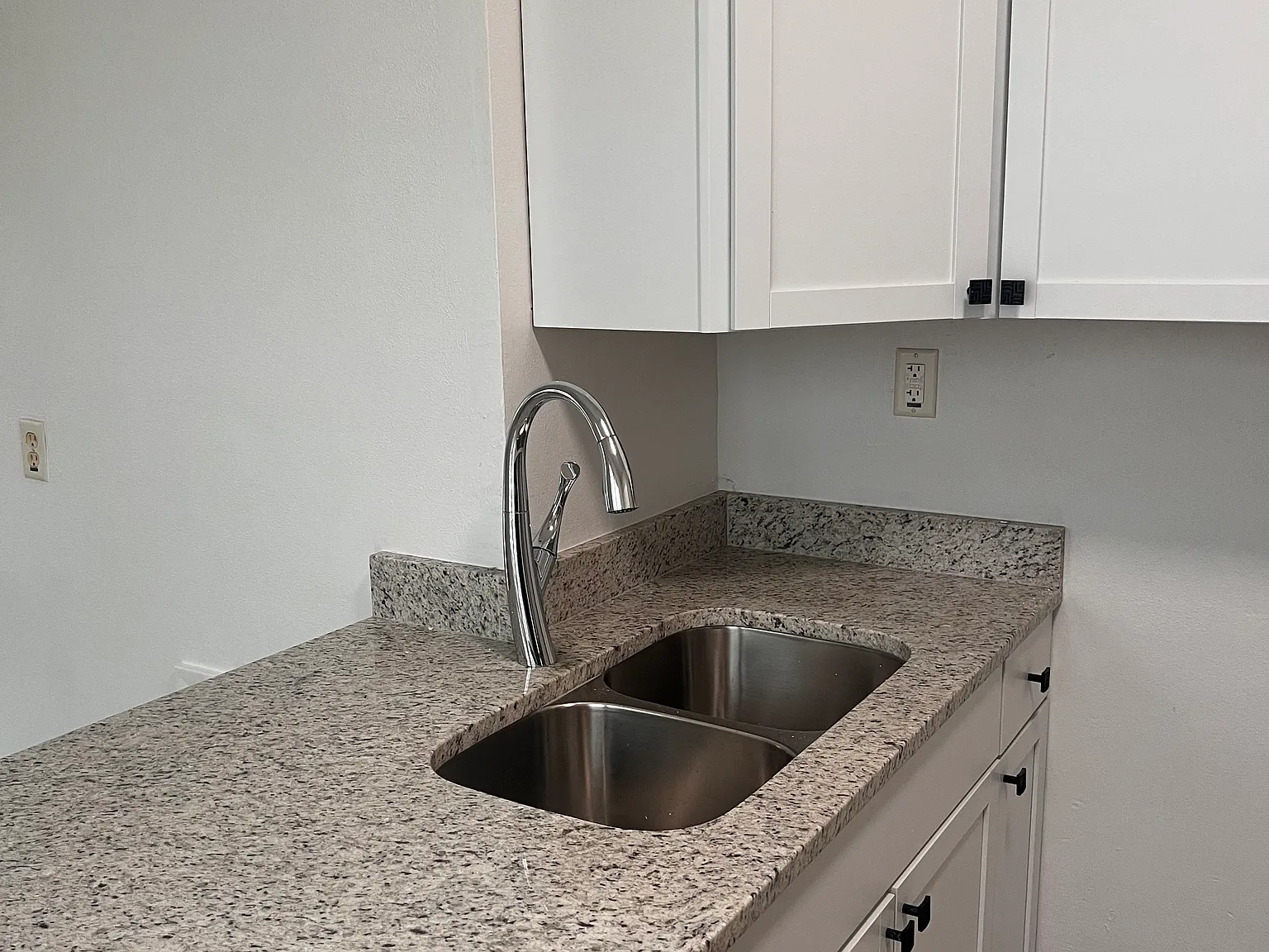 2 bed, $1,350 — Photo 1
