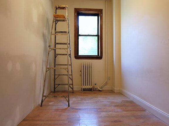 5th image of 249 W 76th St APT 3B
