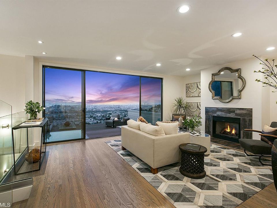 1st image of 52 Clarendon Ave