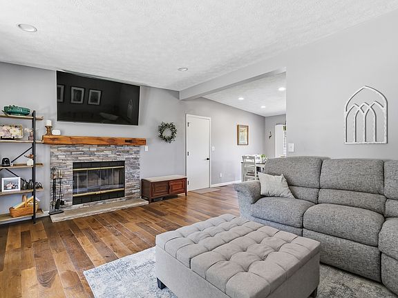 3rd image of 1608 W 4th St