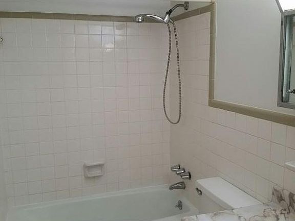 4th image of 3025 16th St APT B