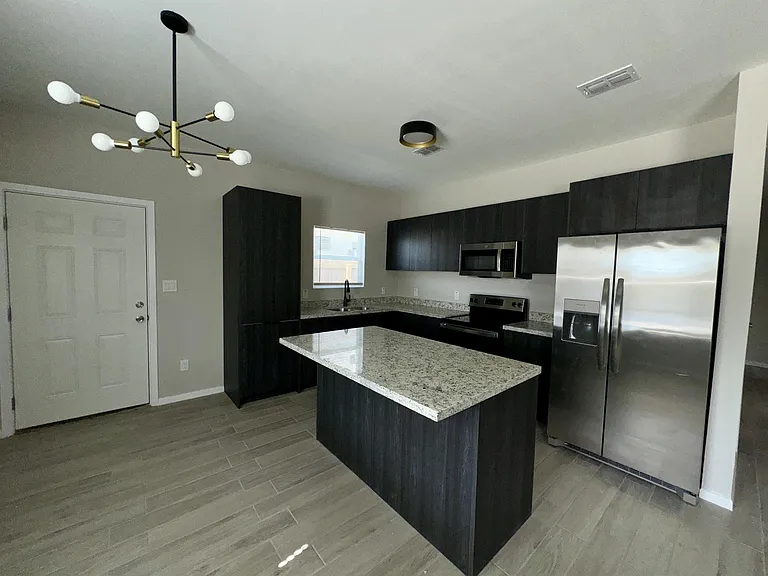 5701 Swallow Ave #3 — Photo 12