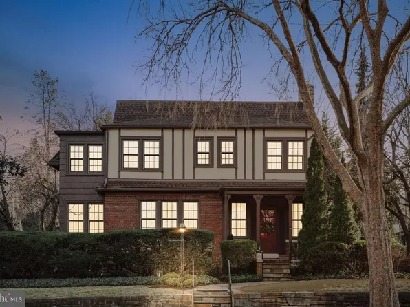 3738 Veazey St NW, Washington, DC 20016