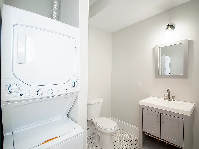 205 Marion St #2 — Photo 10