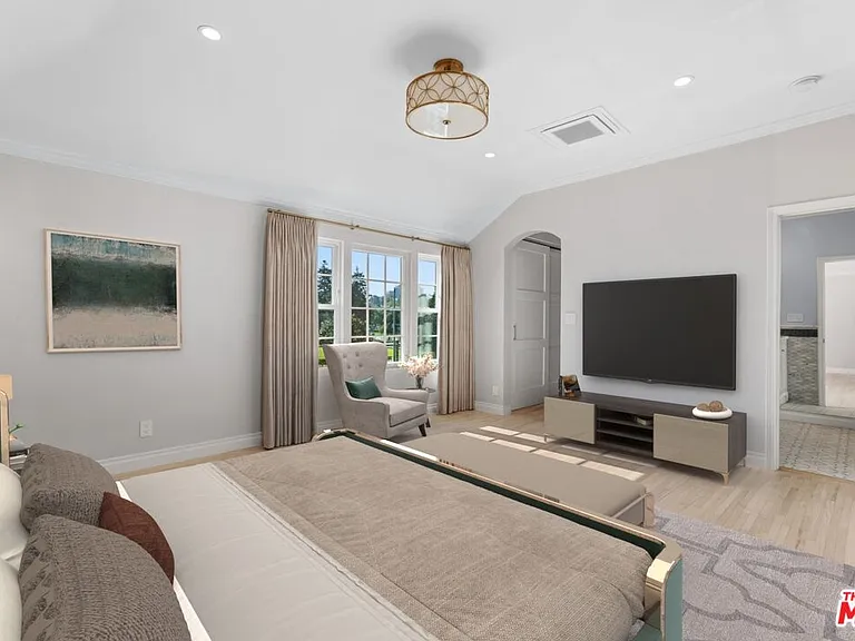 9683 W Olympic Blvd — Photo 14