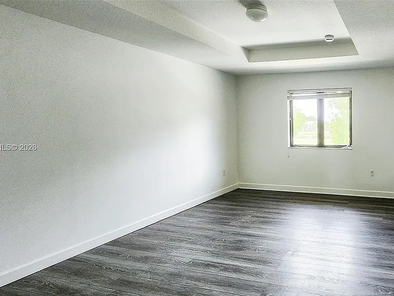 470 NE 194th Ter #470 — Photo 12
