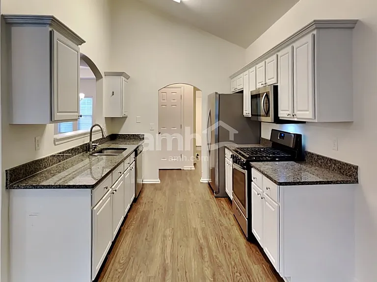 997 Bridgemill Ave — Photo 3