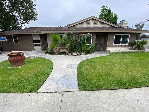 1368 E Kingsley Ave #F Photo 1