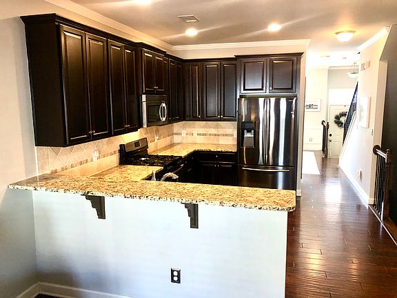 3rd image of 1218 Lavista Cir NE #1218