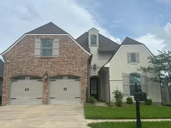 200 Santander Dr, Youngsville, LA 70592