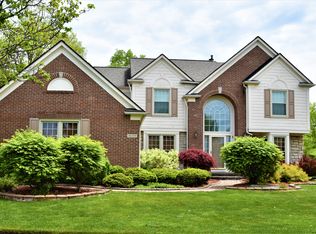 46559 Inverness Rd, Canton, MI 48188