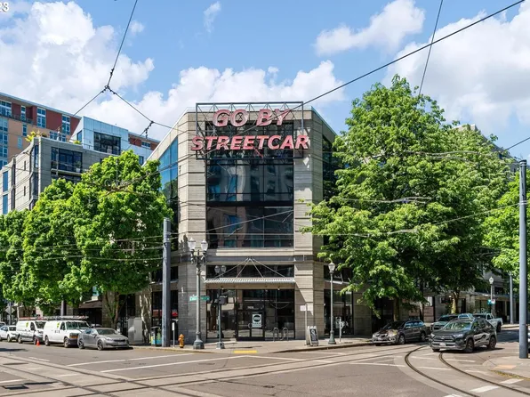 1030 NW 12th Ave APT 110, Portland, OR 97209