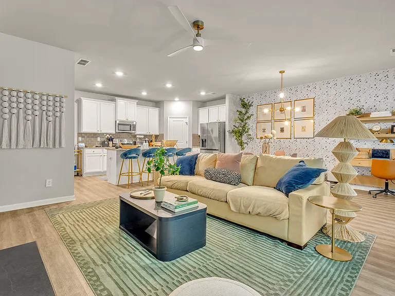 3409 Endurance Ct — Photo 9