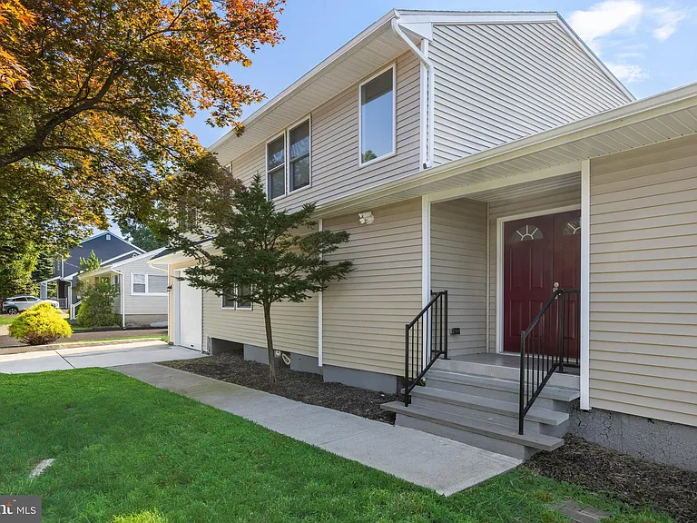 55 Shawnee Ave — Photo 4