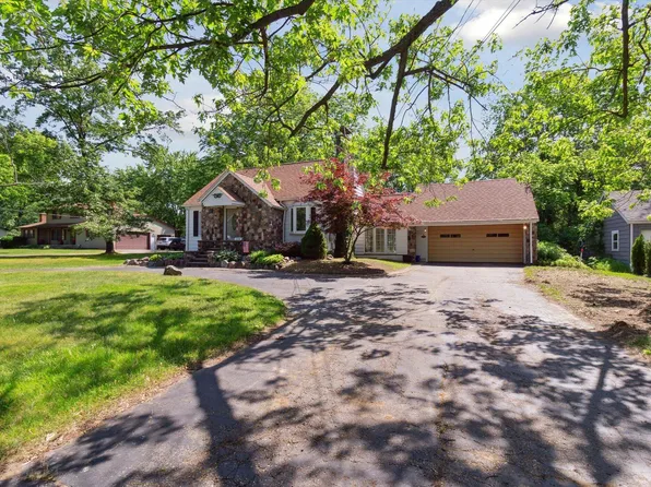 2230 Walnut Rd, Auburn Hills, MI 48326