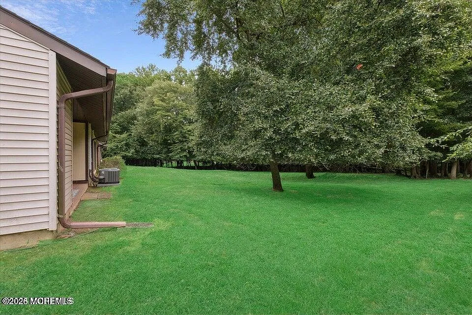 2 bed, 1158 sqft, $2,700 — Photo 2