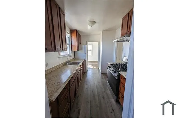 3107 38th Ave photo 1