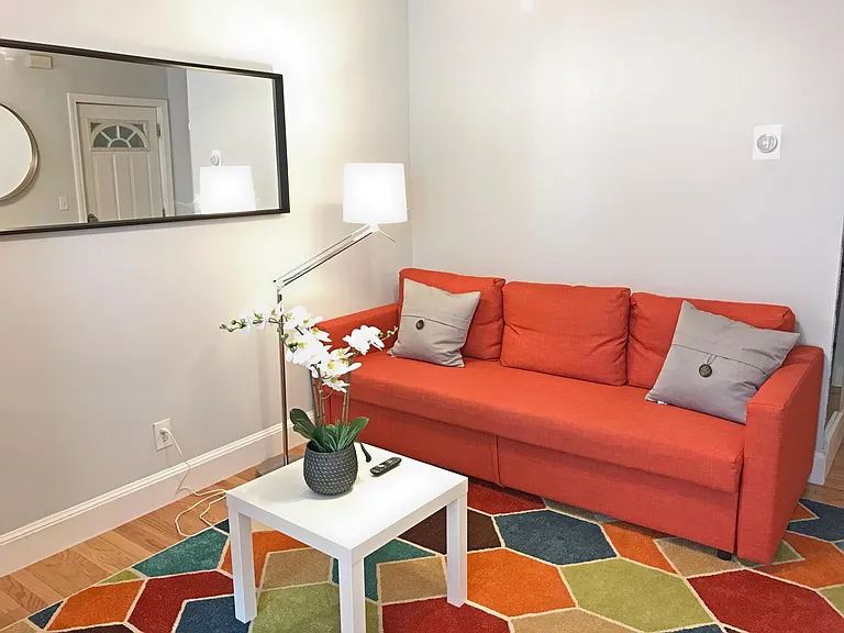 130 W 8th St #2 — Photo 7