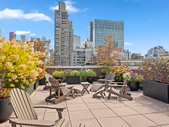 310 East 70th Street image 6 of 6