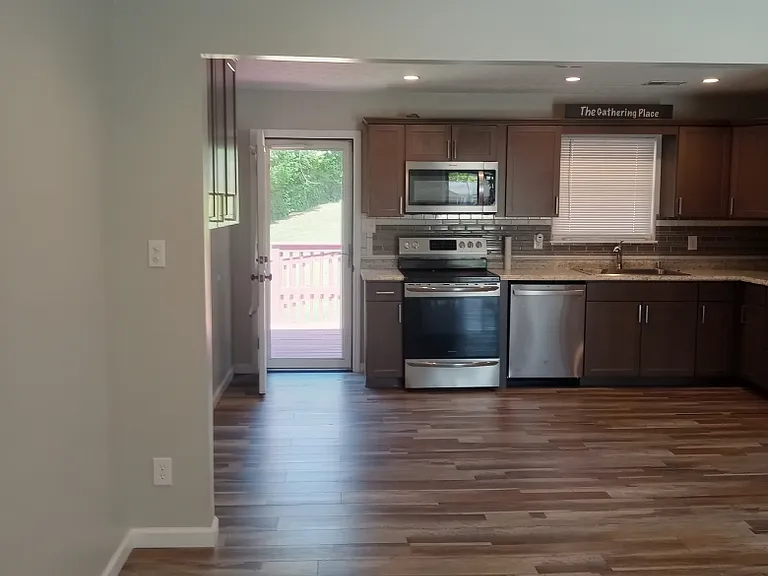 1265 Beulah Park — Photo 1