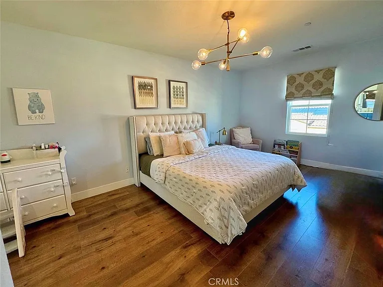 10522 Poinsettia Ln — Photo 3
