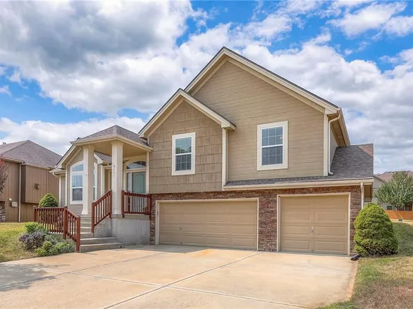 2301 NE Overland Dr, Blue Springs, MO 64029