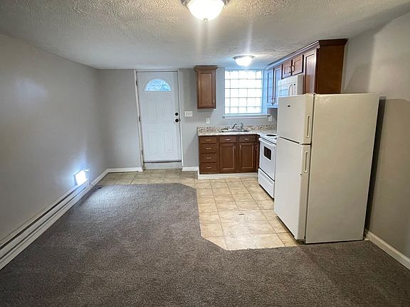 2nd image of 160 Lincoln Ave #4
