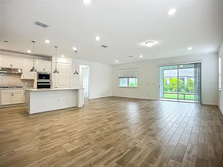 10005 Patterson Way — Photo 16