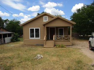 912 Campbell St, Lampasas, TX 76550