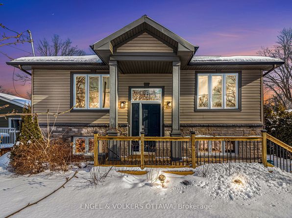 1095 Morin Rd, Ottawa, ON K4C 1A5