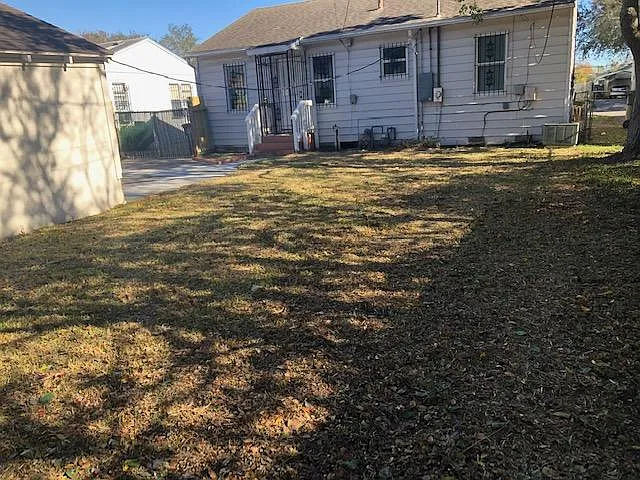 2 bed, 1075 sqft, $1,325 — Photo 3