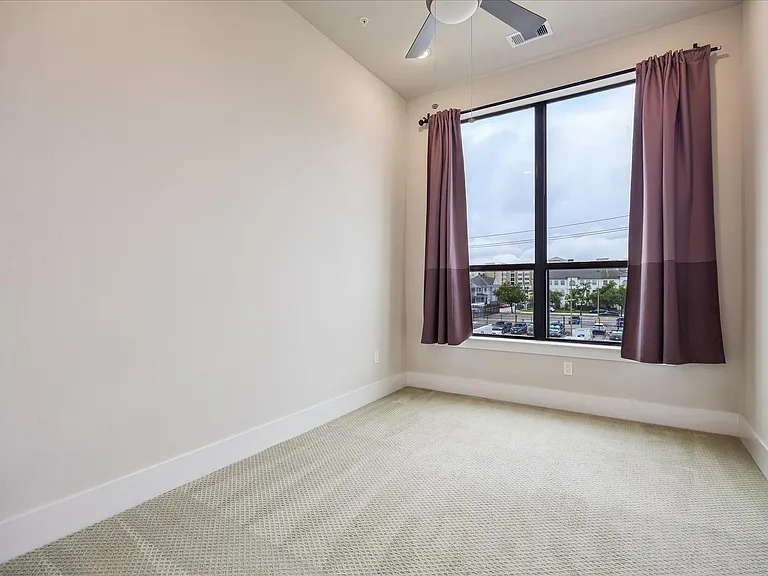 2401 Crawford St #C4B — Photo 14