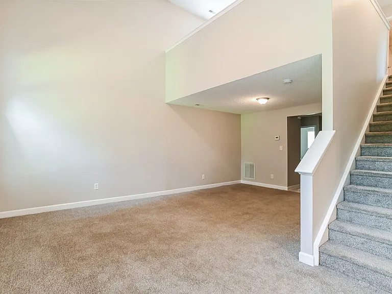 604 Overlook Rd — Photo 4