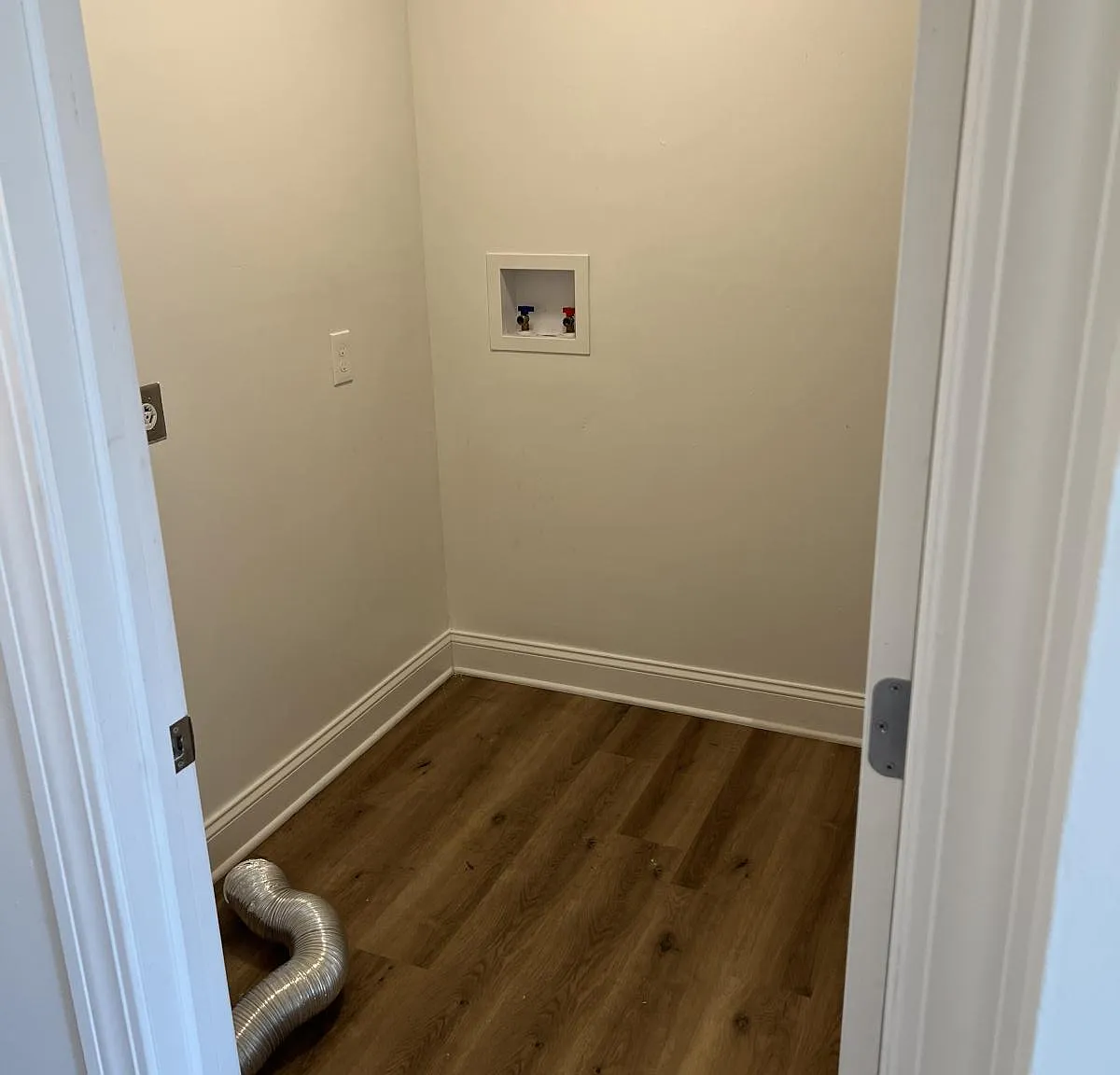 2 bed, 1000 sqft, $1,495 — Photo 3