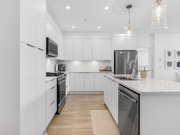 2nd image of 22633 Selkirk Ave #503