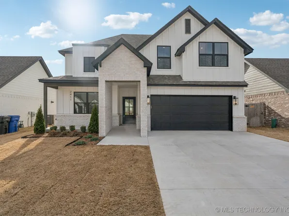 2411 W Birmingham St, Broken Arrow, OK 74011