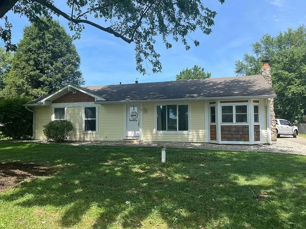 852 E 400 N, Greenfield, IN 46140