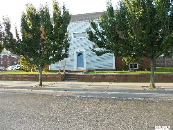 570 E Broadway APT 2A, Long Beach, NY 11561