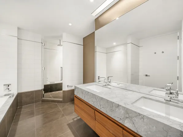 400 Park Avenue South image 11 of 24