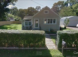 92 Alder Dr, Mastic Beach, NY 11951