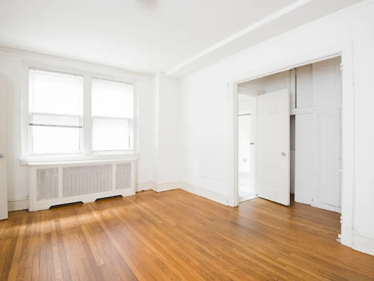 Embassy Apartments — Photo 12