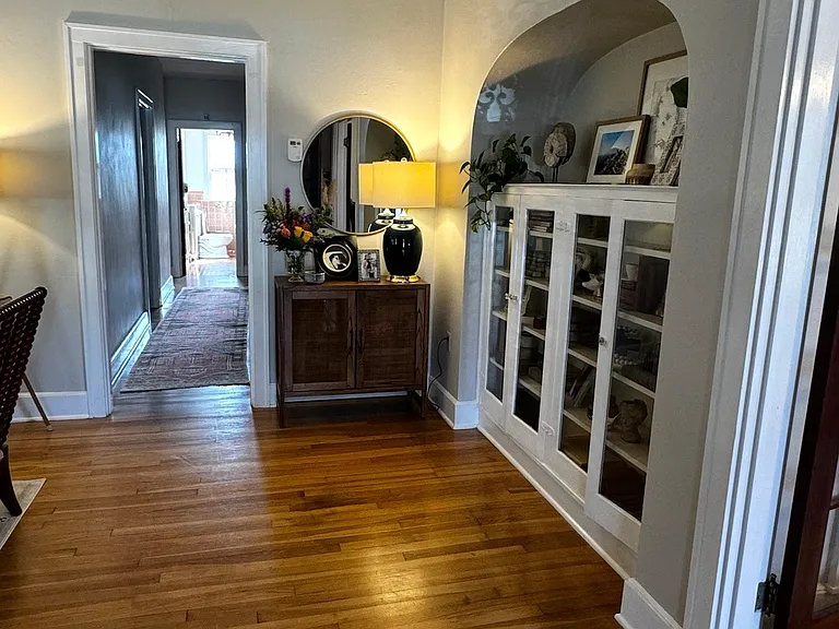 309 Mallory Ct — Photo 7