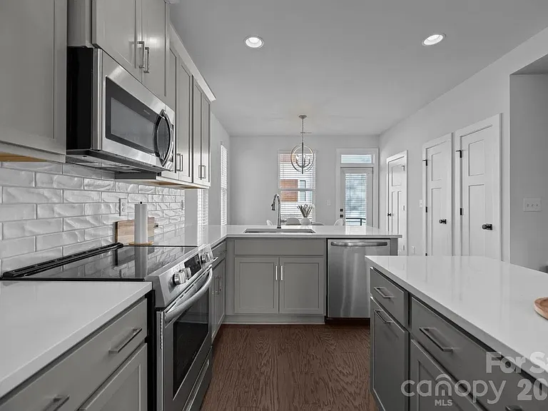 5011 York Park Ln — Photo 12