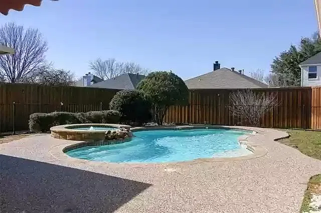 112 Worchester Ln — Photo 1