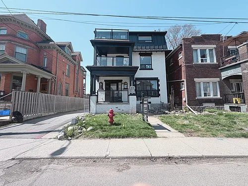 22 Grant Ave Photo 1