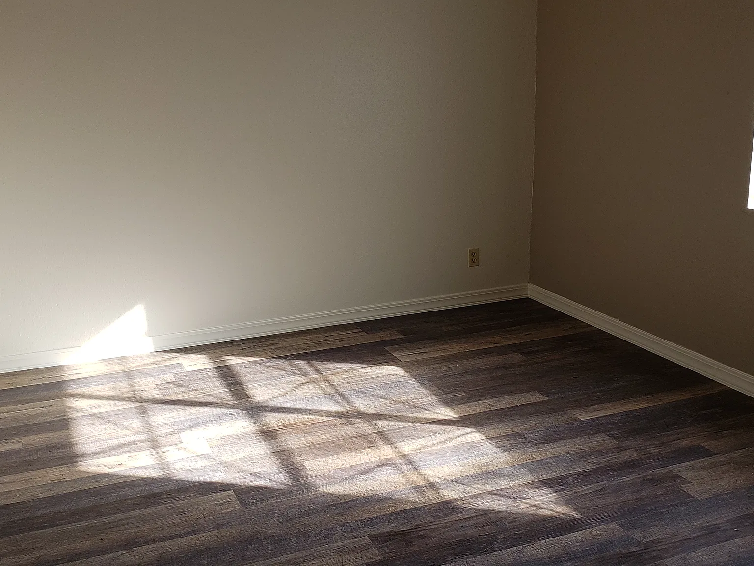 2235 North St — Photo 3