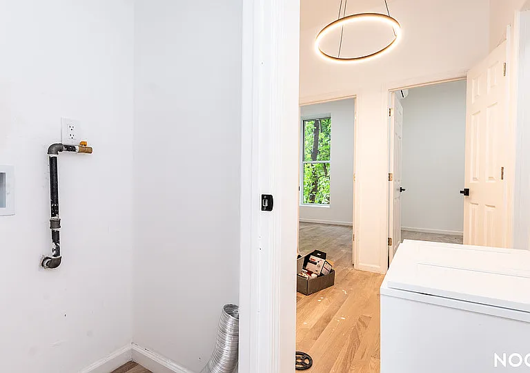 815 Willoughby Ave #1C — Photo 12