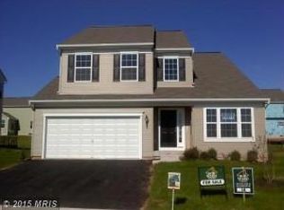 122 Water Run St, Taneytown, MD 21787