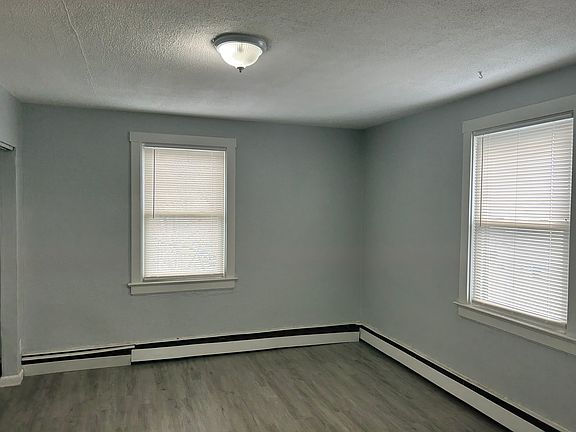 4th image of 240 N Wayne Ave #3